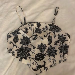 Crop top v cut tank top